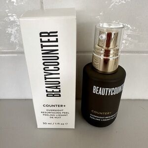 Beautycounter Overnight Resurfacing Peel -New in Box 

30 ml